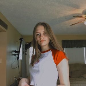 Meet your Posher, Leah